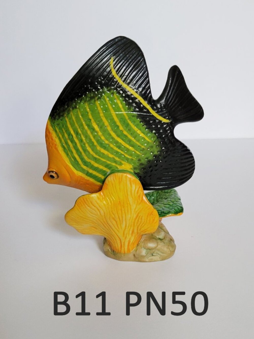 Green & Black Fish Figurine - Franklin Mint (PN50)